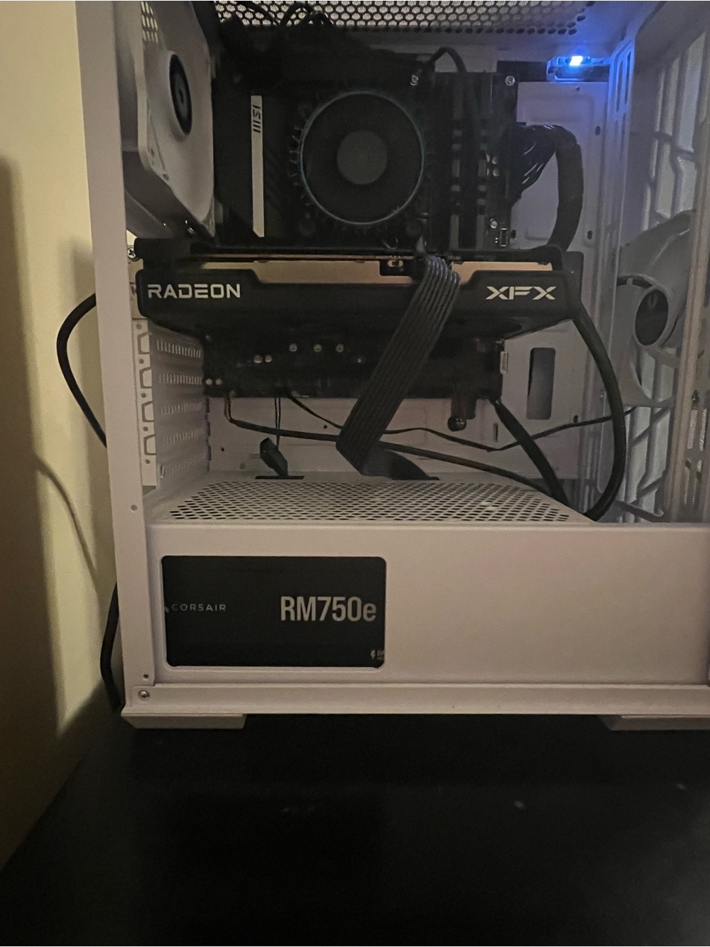 Complete gaming pc I5 12th+rx 6600 8gb+32gb rams+corsair 750w gold psu and razer